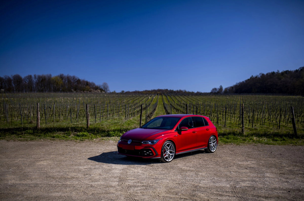 Volkswagen Golf / R / GTI
