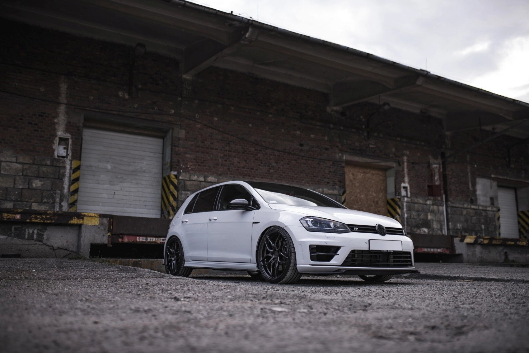 Volkswagen Golf R GTI Concaver CVR3 Carbon Graphite 396 10340.webp