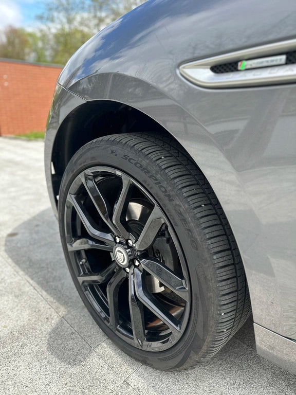 Alu kola pro Land Rover XE328 9.5x22 5x108 ET42 63.4 Black Half Matt | Wheelsup.cz