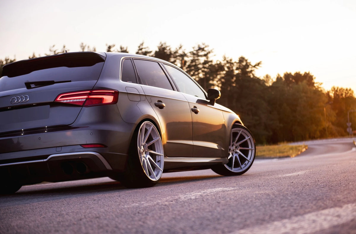Alu kola Audi A3 S3 RS3 Japan Racing JR36 Silver Machined Face