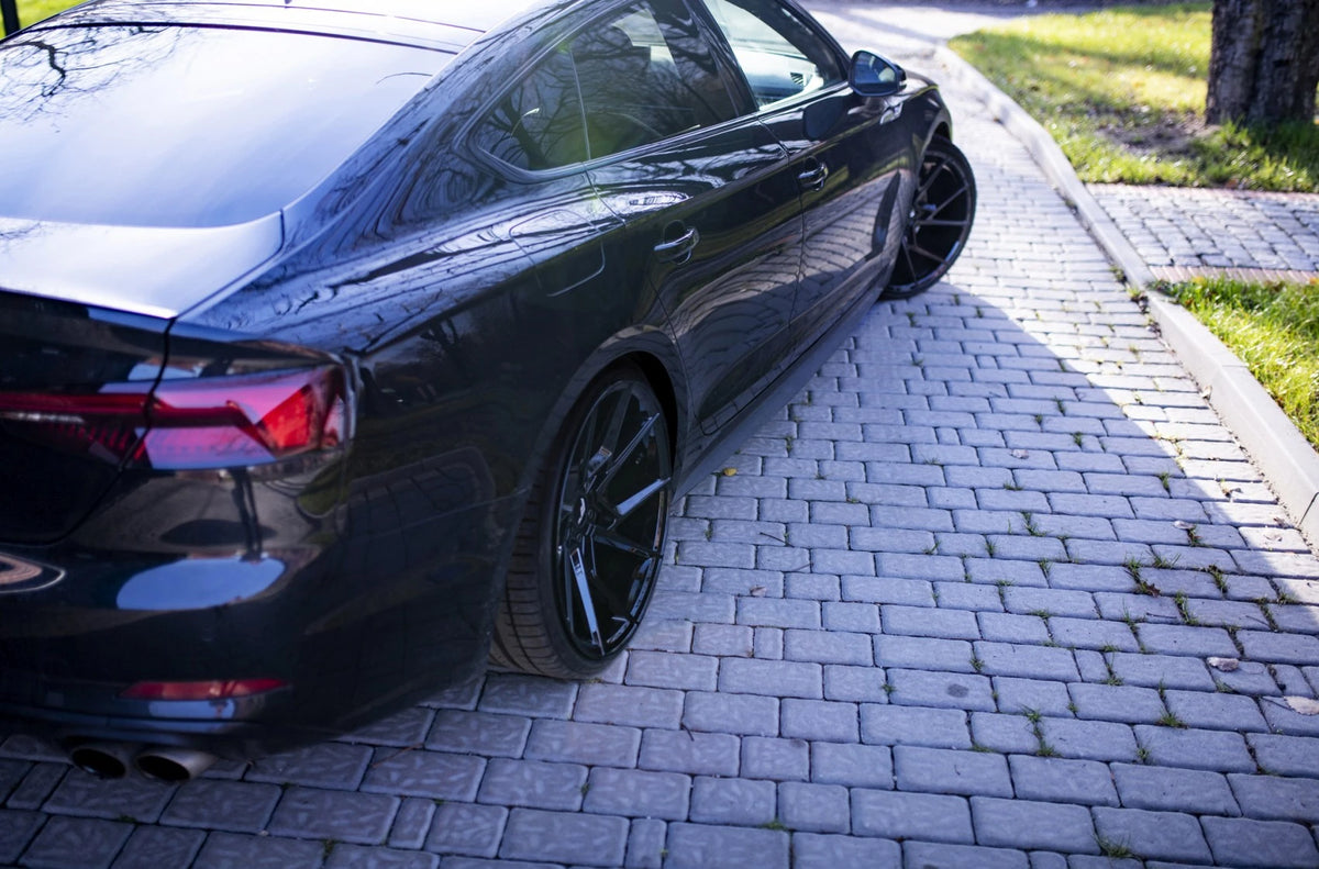 Alu kola Audi A5 S5 RS5 Japan Racing JR33 Glossy Black