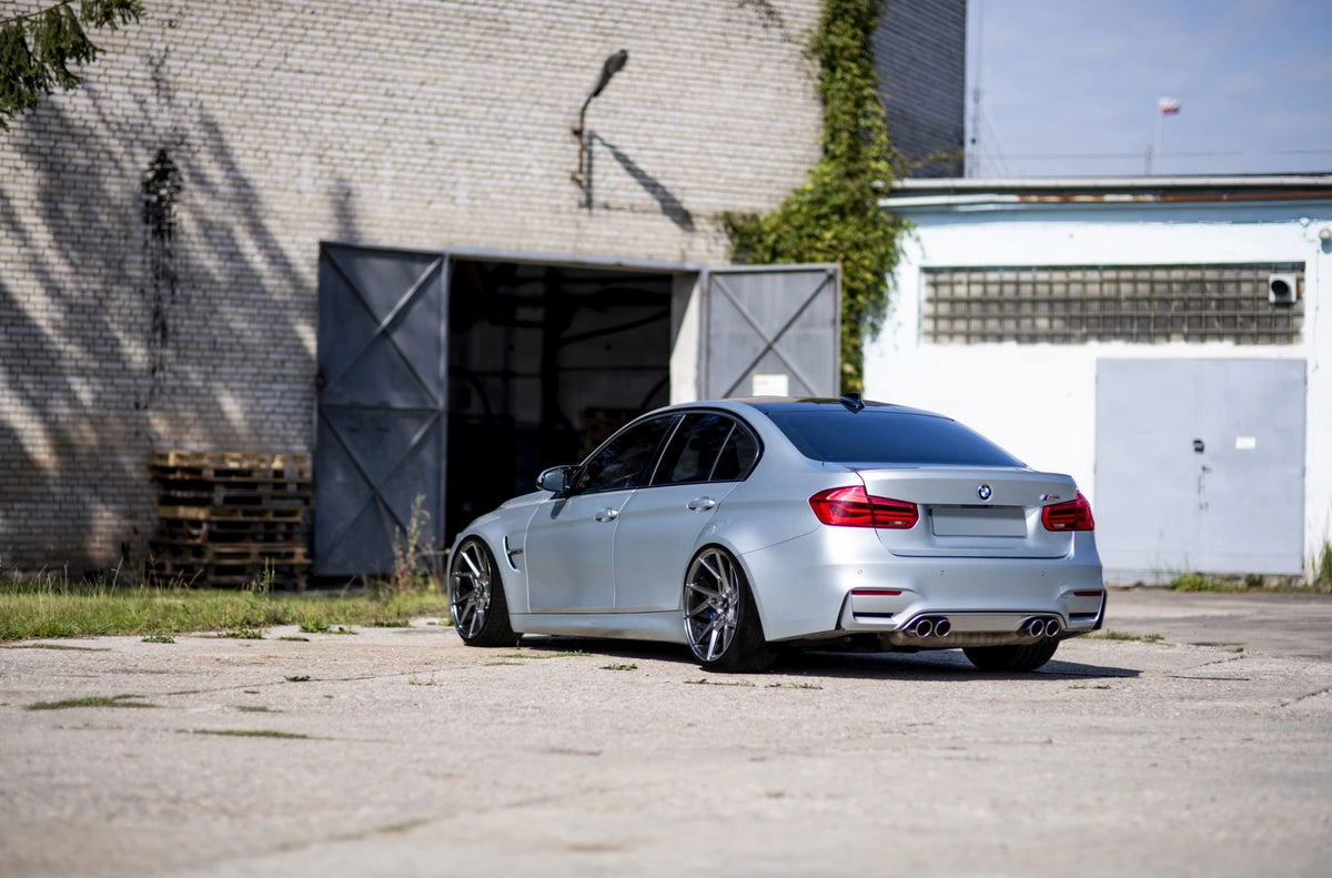 Alu kola BMW 3 Series M3 Japan Racing JR33 Hyper Black