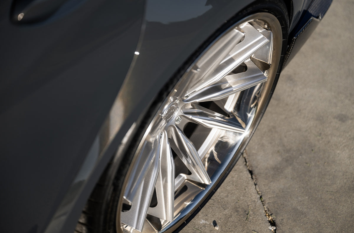 Alu kola BMW 3 Series / M3 Concaver CVR8 Brushed Titanium