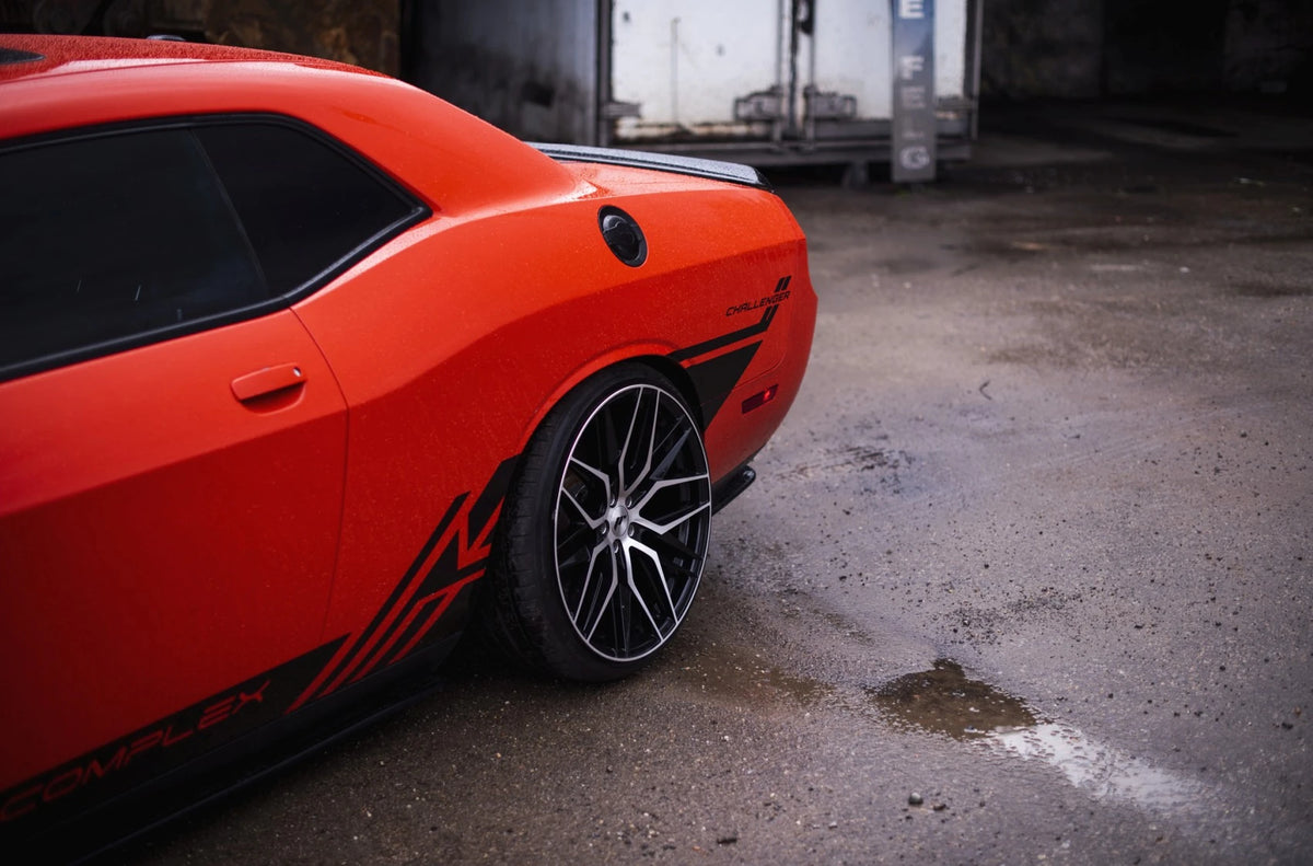 Alu kola Dodge Challenger Japan Racing JR28 Gloss Black Machined Face