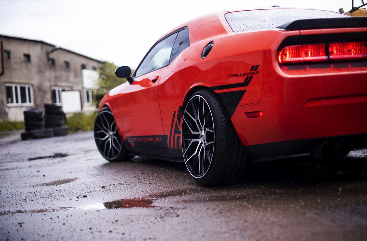 Alu kola Dodge Challenger Japan Racing JR28 Gloss Black Machined Face