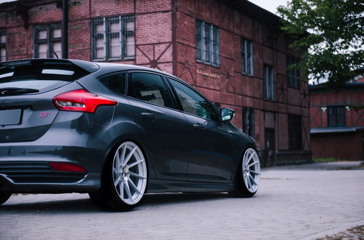 Alu kola Ford Focus ST RS Japan Racing JR36 Silver Machined Face