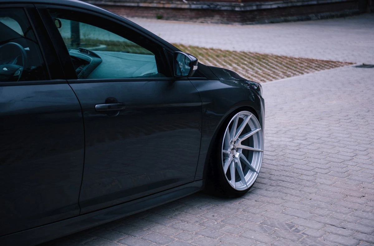 Alu kola Ford Focus ST RS Japan Racing JR36 Silver Machined Face