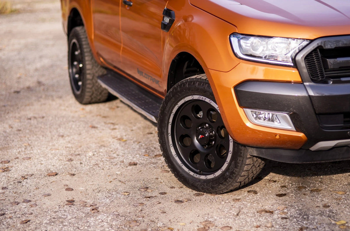 Alu kola Ford Ranger Japan Racing JRX4 Matt Black