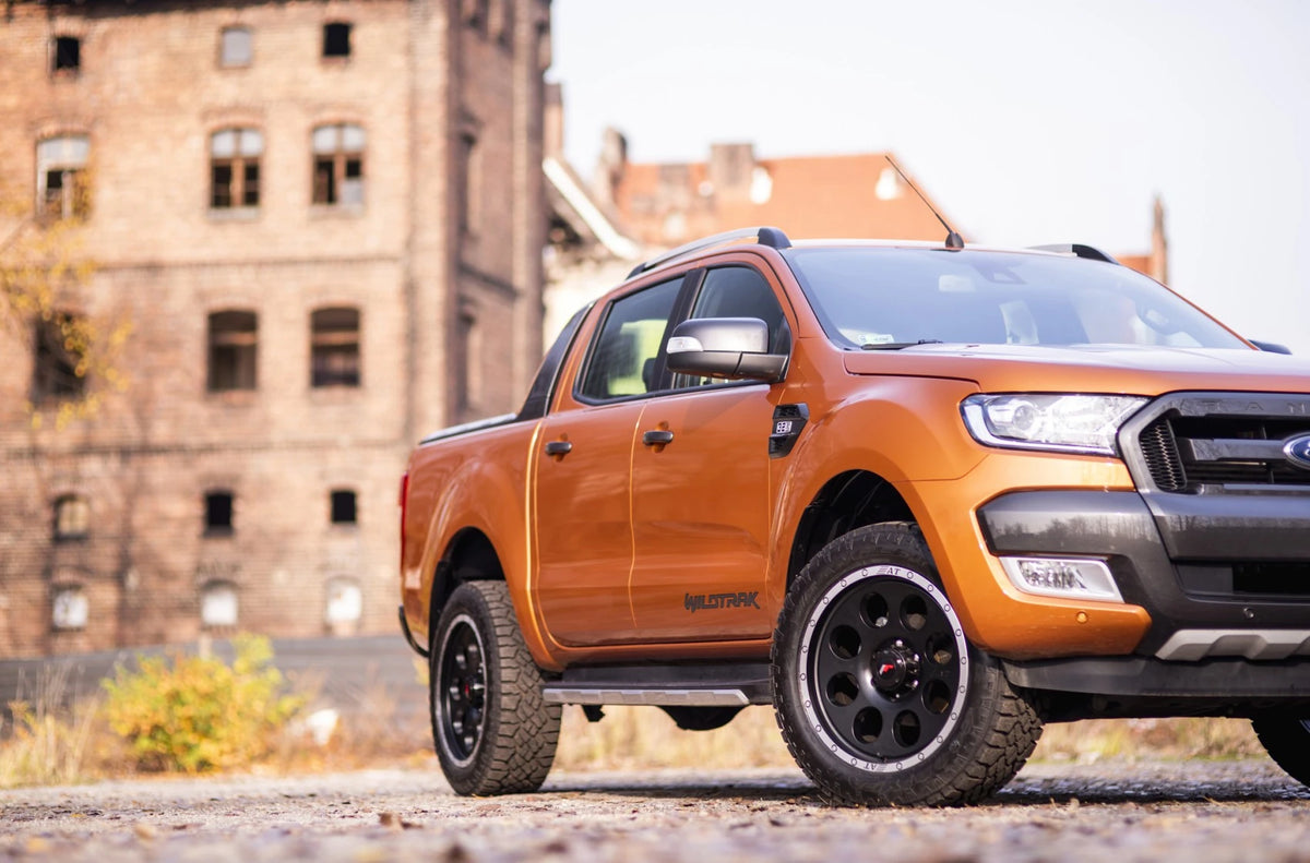 Alu kola Ford Ranger Japan Racing JRX4 Matt Black