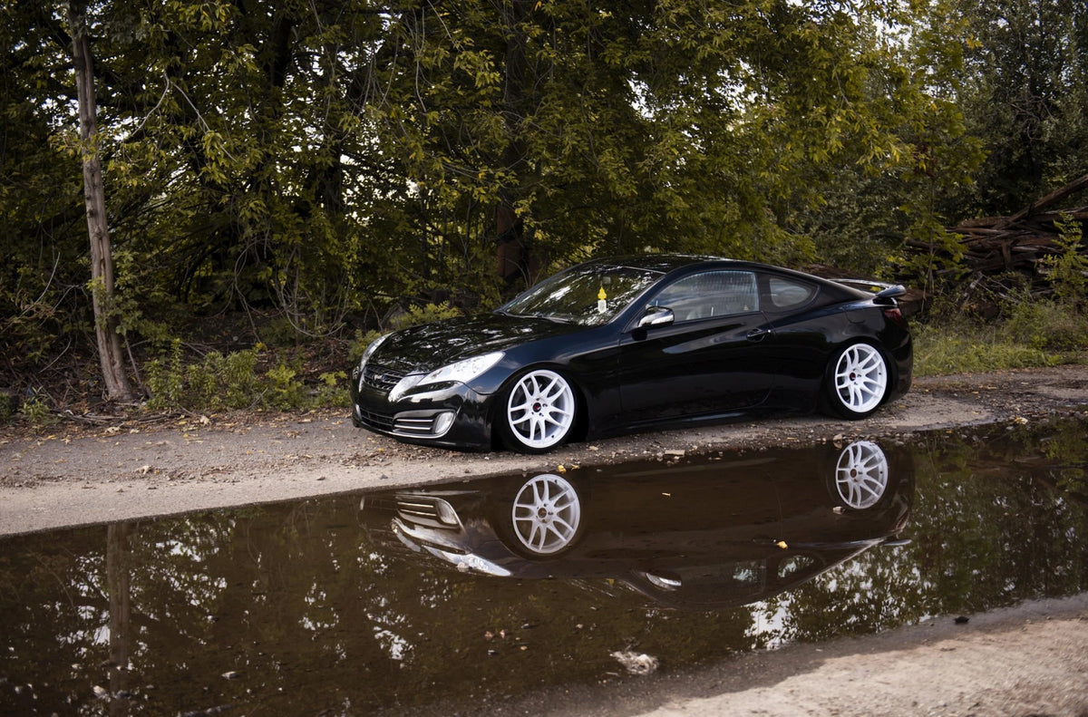 Alu kola Hyundai Genesis Coupe Japan Racing JR29 White