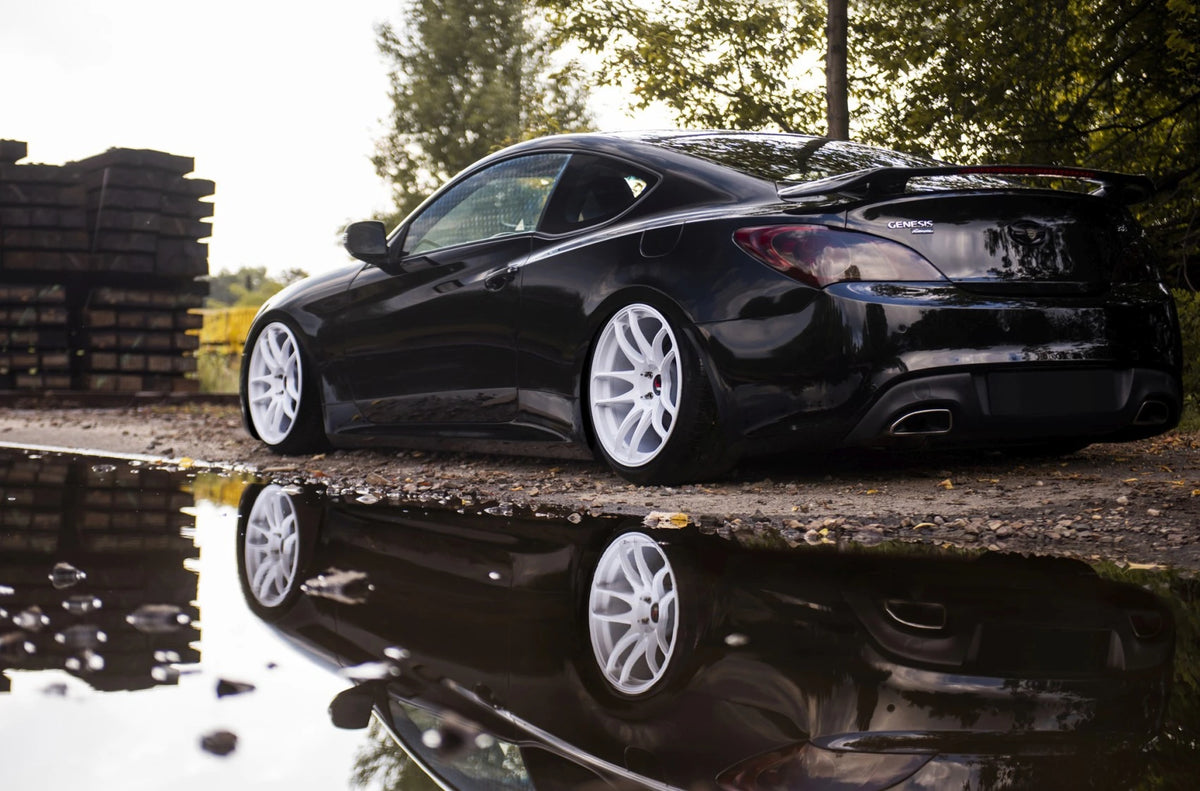 Alu kola Hyundai Genesis Coupe Japan Racing JR29 White