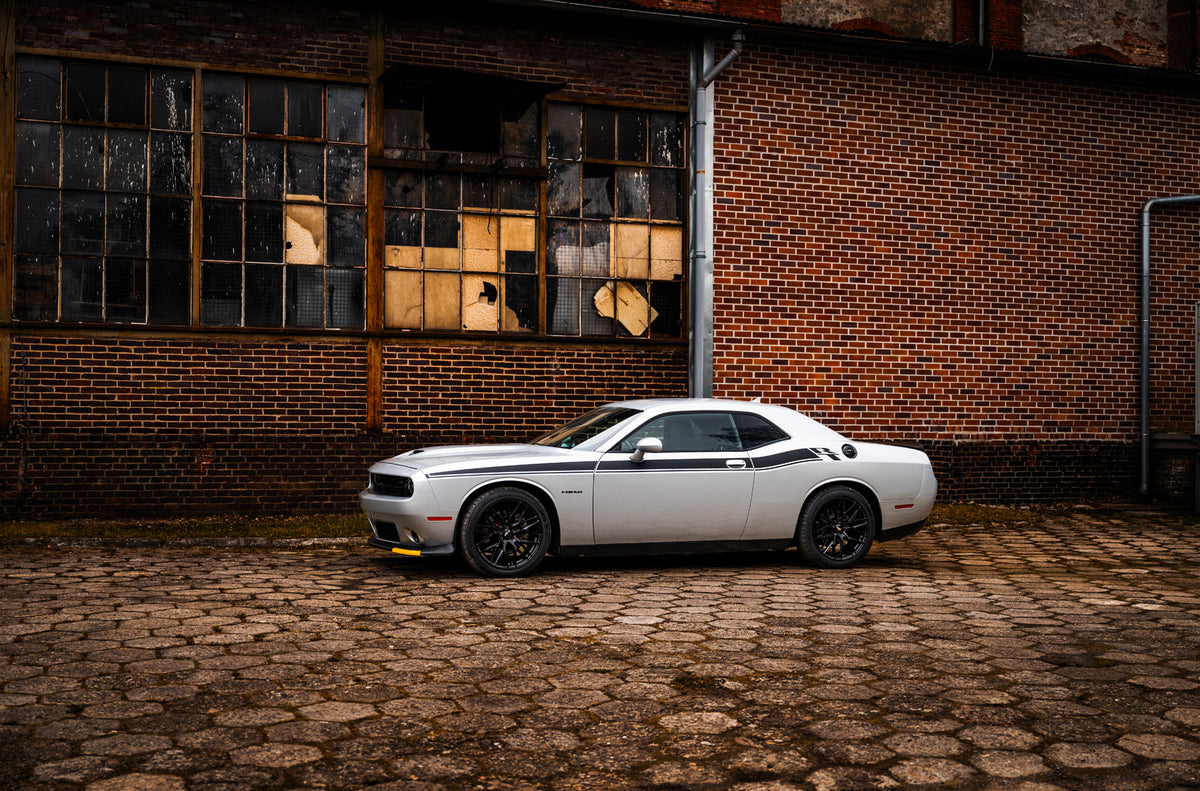 Alu kola Dodge Challenger Japan Racing JR28 Gloss Black