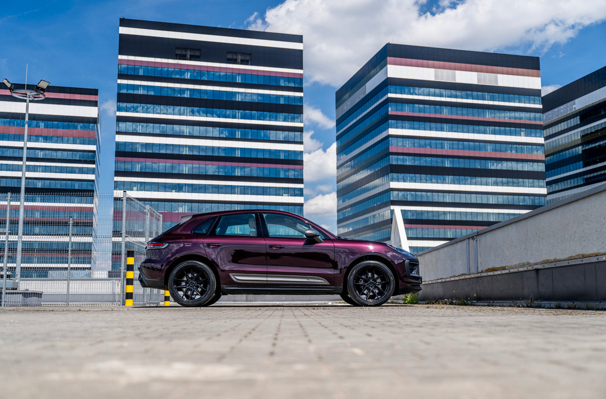 Alu kola Porsche Macan Japan Racing JR44 Gloss Black