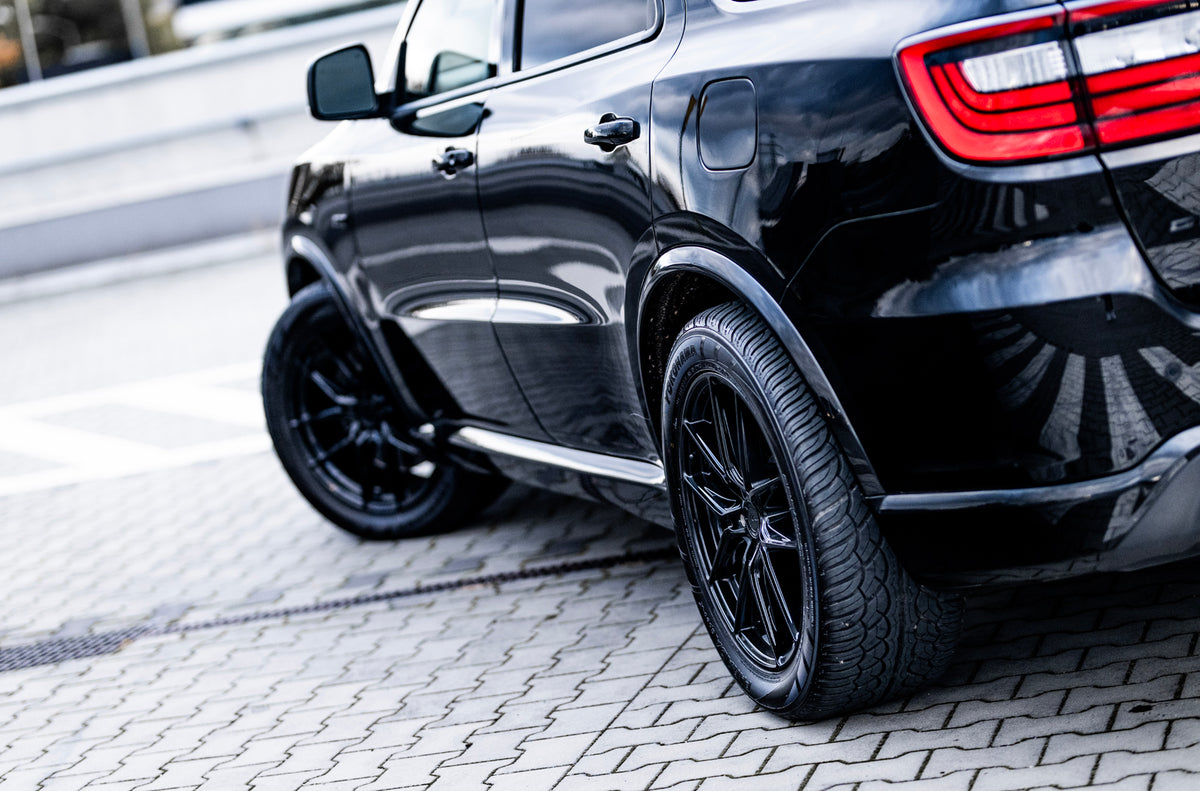Alu kola Dodge Durango Japan Racing JR44 Gloss Black