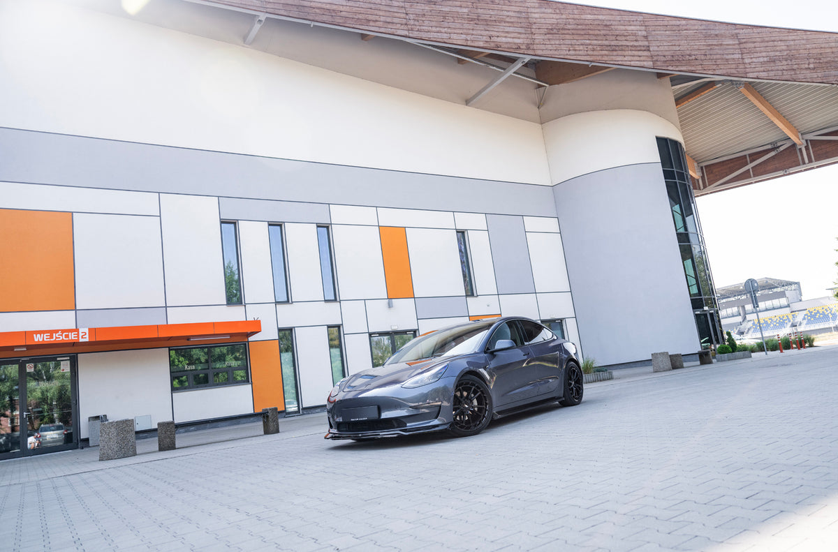 Alu kola Tesla Model 3 Japan Racing JR45 Gloss Black