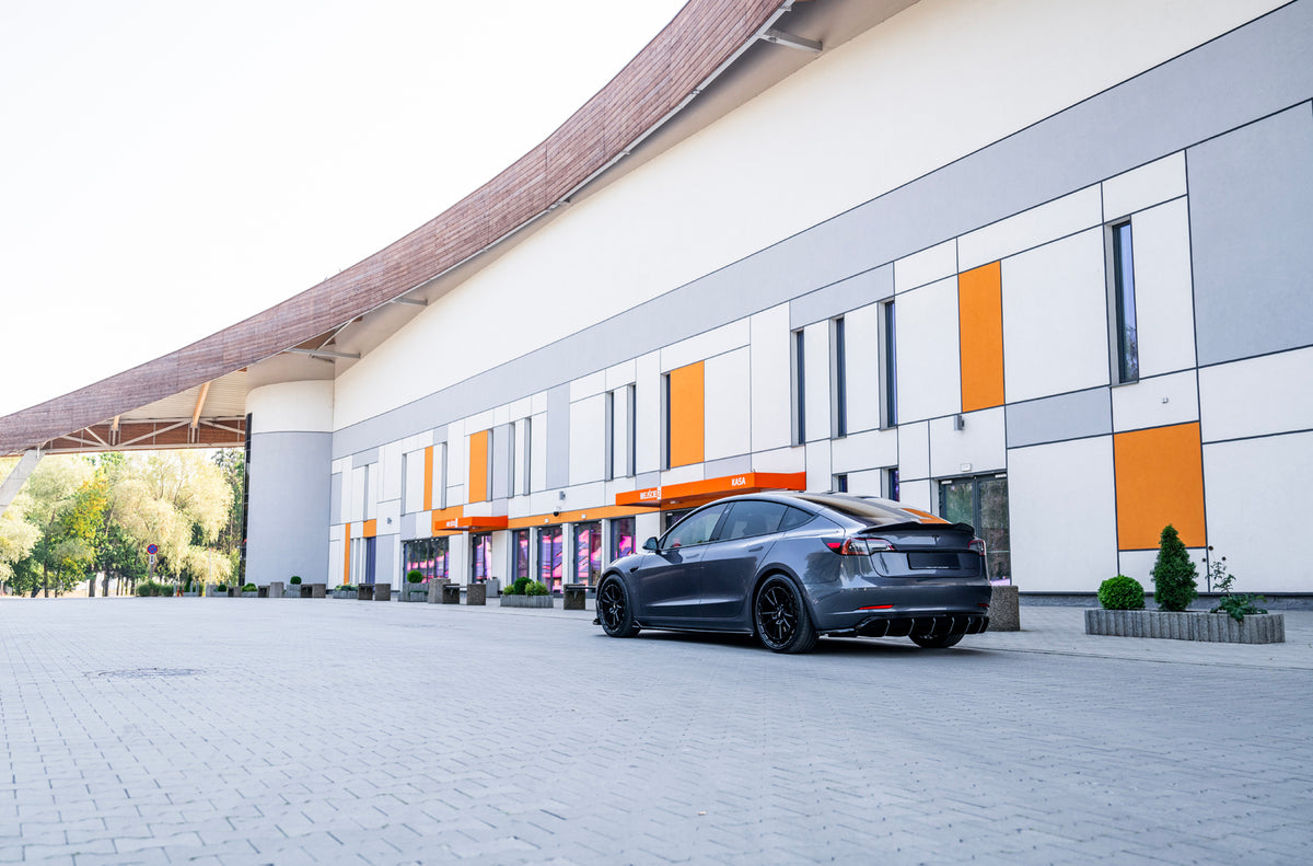 Alu kola Tesla Model 3 Japan Racing JR45 Gloss Black