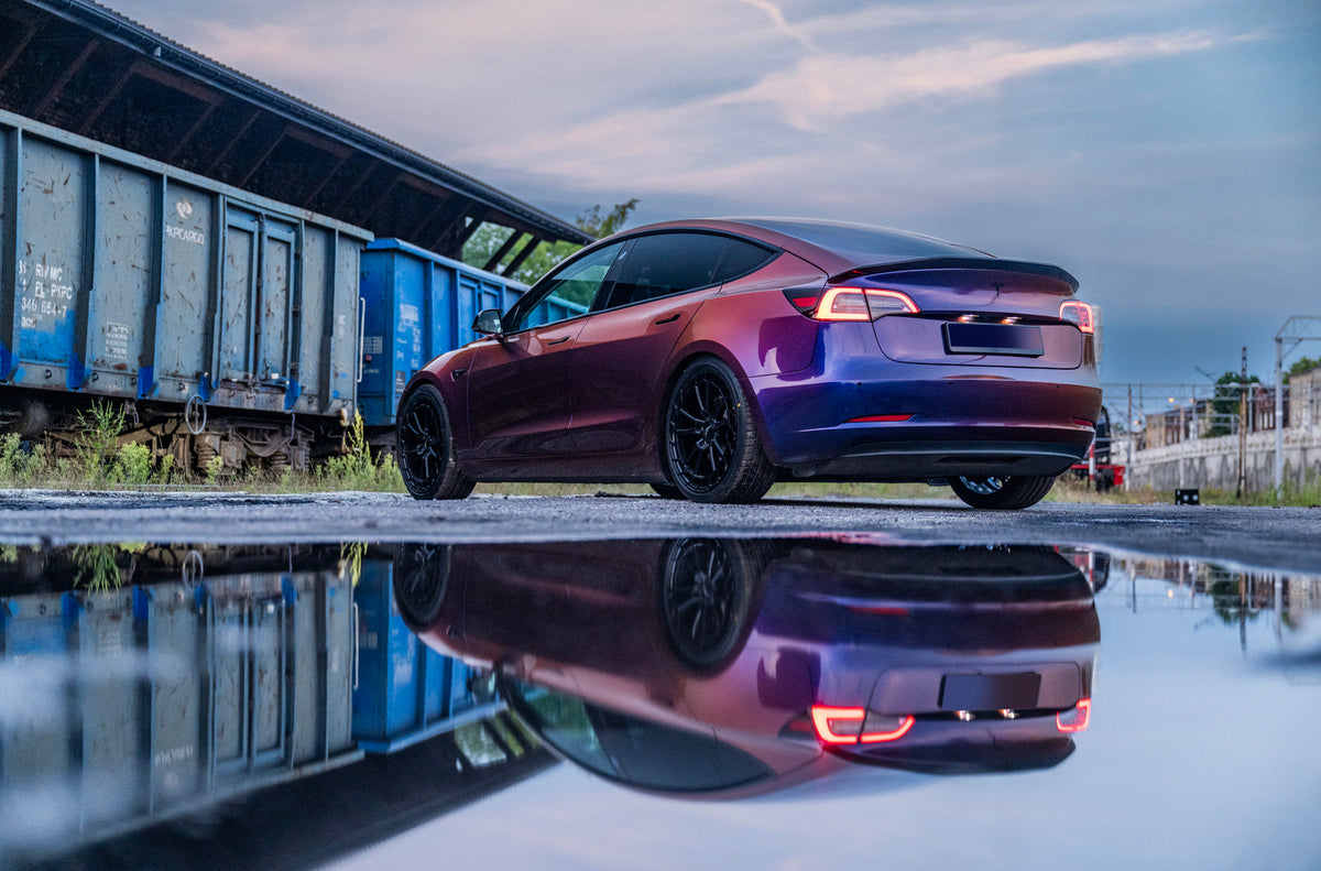 Alu kola Tesla Model 3 Japan Racing JR45 Gloss Black