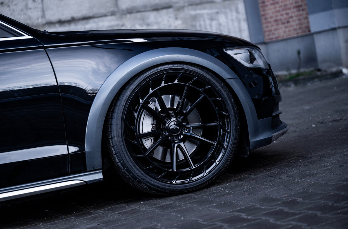Alu kola Audi A6 / S6 / RS6 Japan Racing JR45 Gloss Black