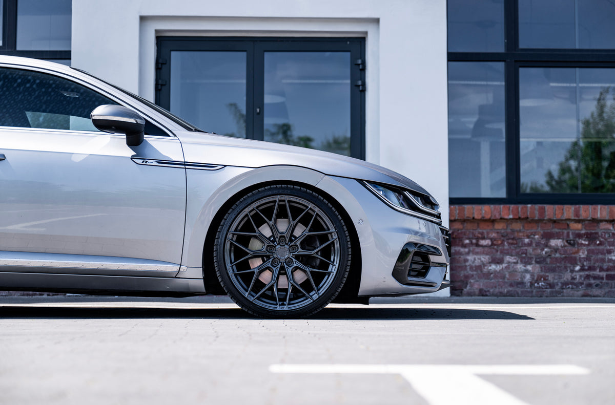 Alu kola Volkswagen Arteon Japan Racing JR46 Hyper Gray