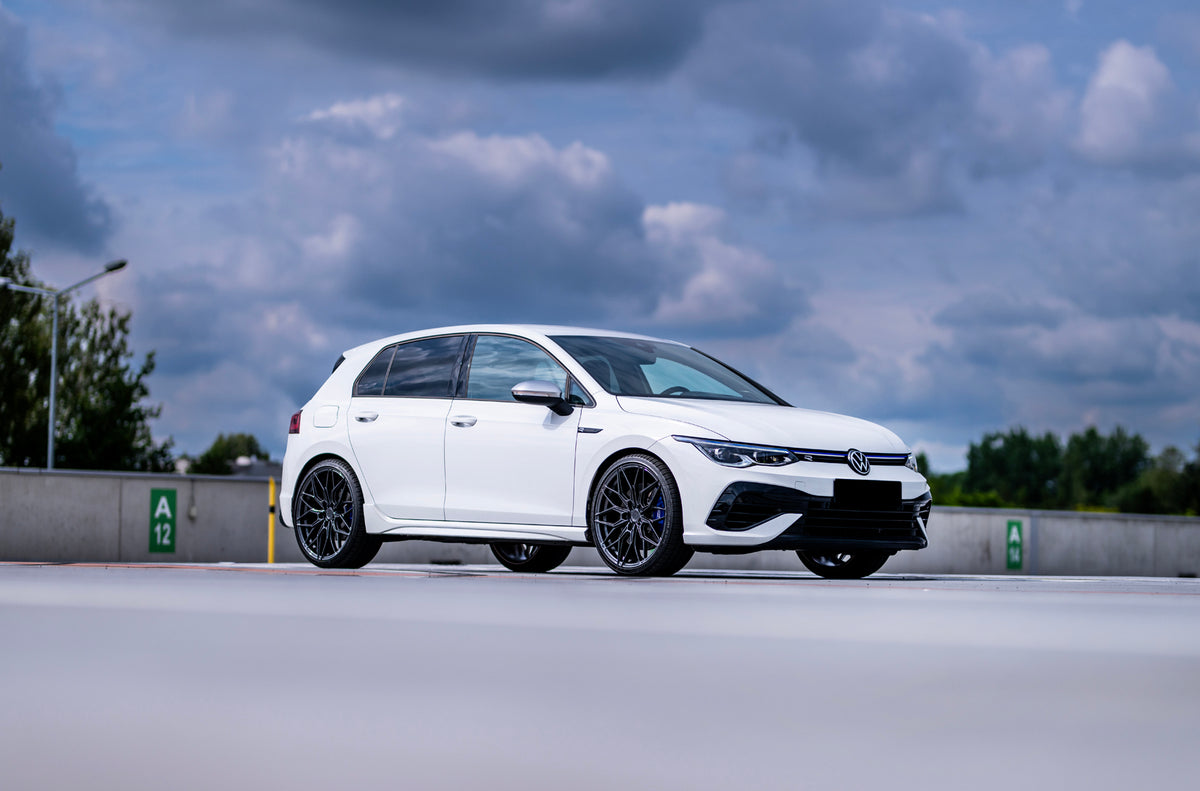 Alu kola Volkswagen Golf / R / GTI Japan Racing JR46 Hyper Gray