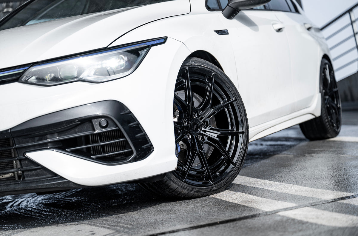 Volkswagen Golf / R / GTI