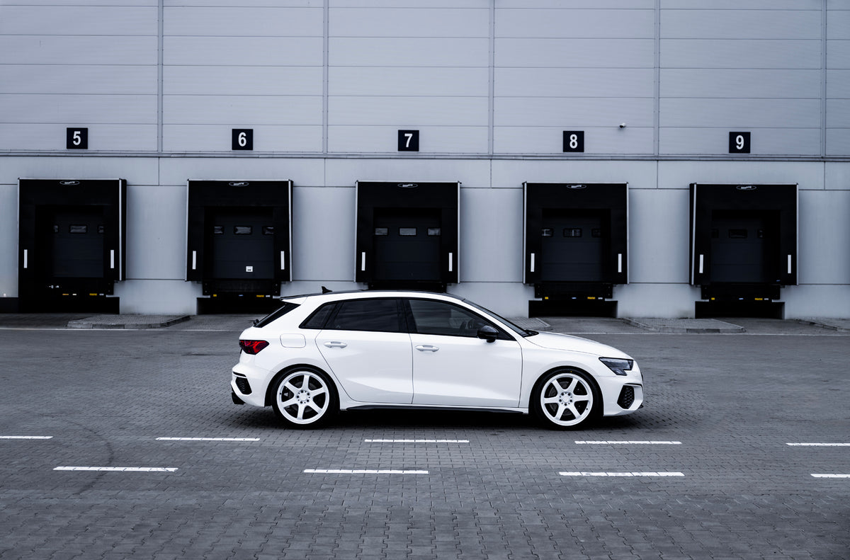 Alu kola Audi A3 / S3 / RS3 Japan Racing SL03 White