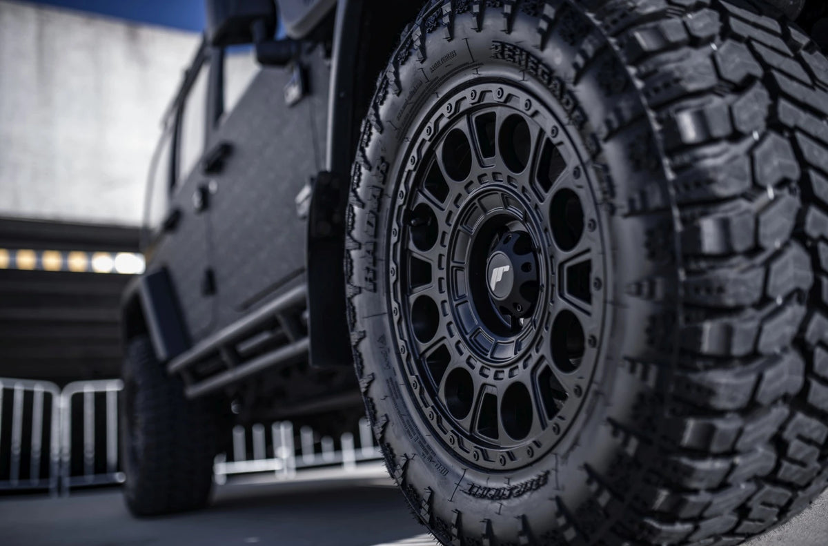 Alu kola Jeep Wrangler Japan Racing JRX10 Matt Black