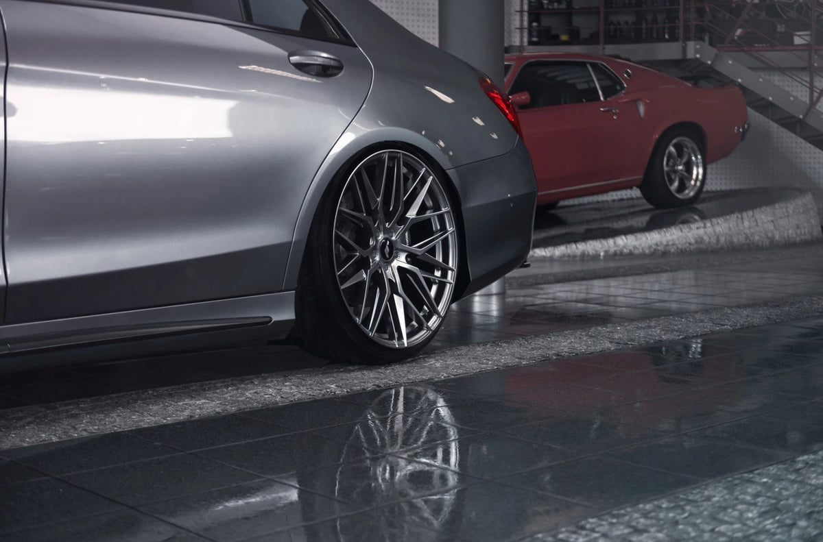 Alu kola Japan Racing JR28 16x7 ET25 4x108 Hyper Black