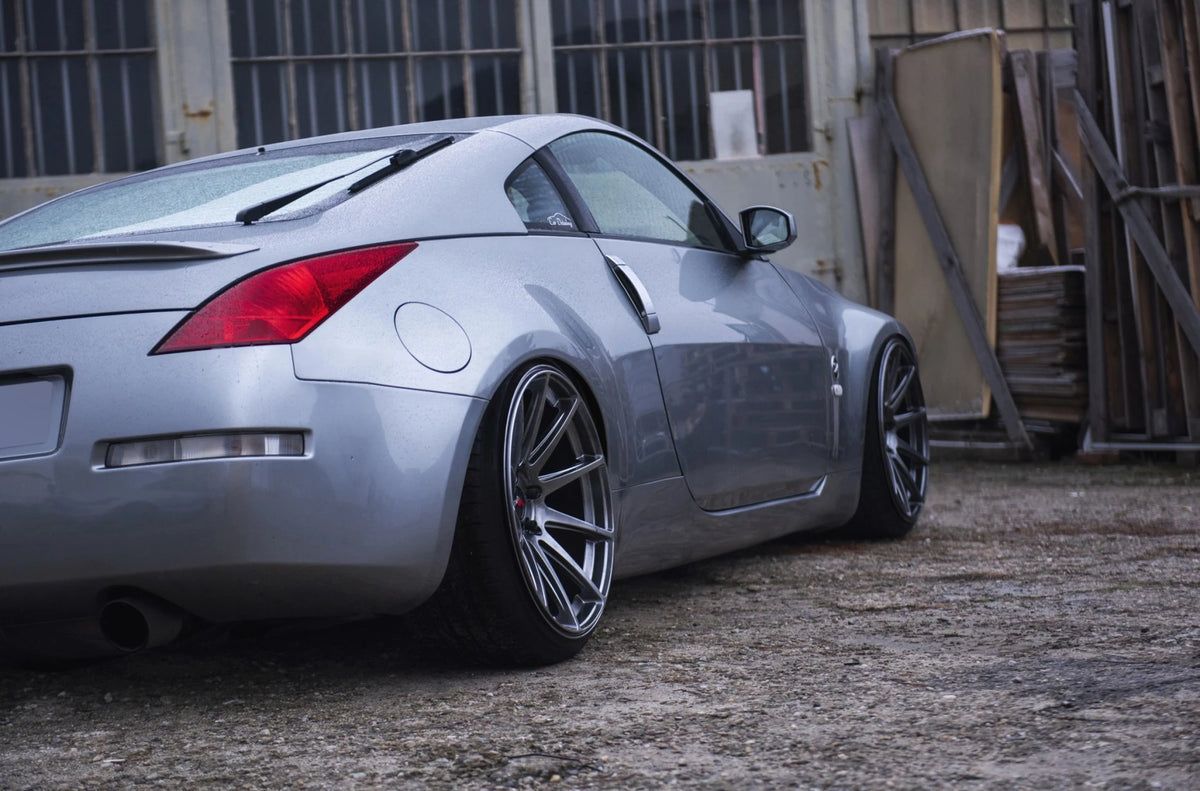 Alu kola Nissan 350Z Japan Racing JR11 Hyper Black