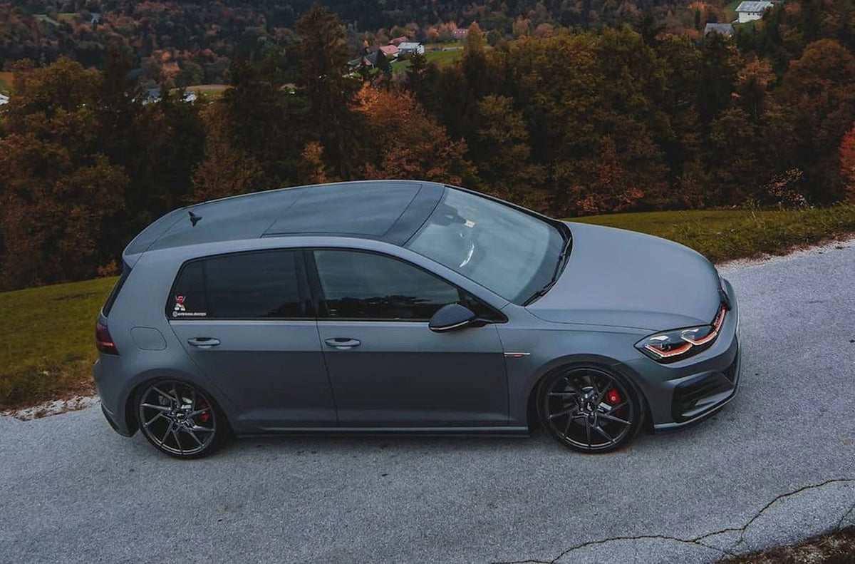 Alu kola Volkswagen Golf R GTI Japan Racing JR33 Hyper Black