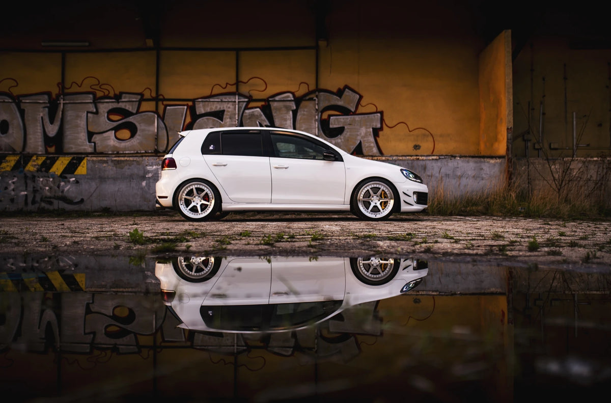 Volkswagen Golf R GTI