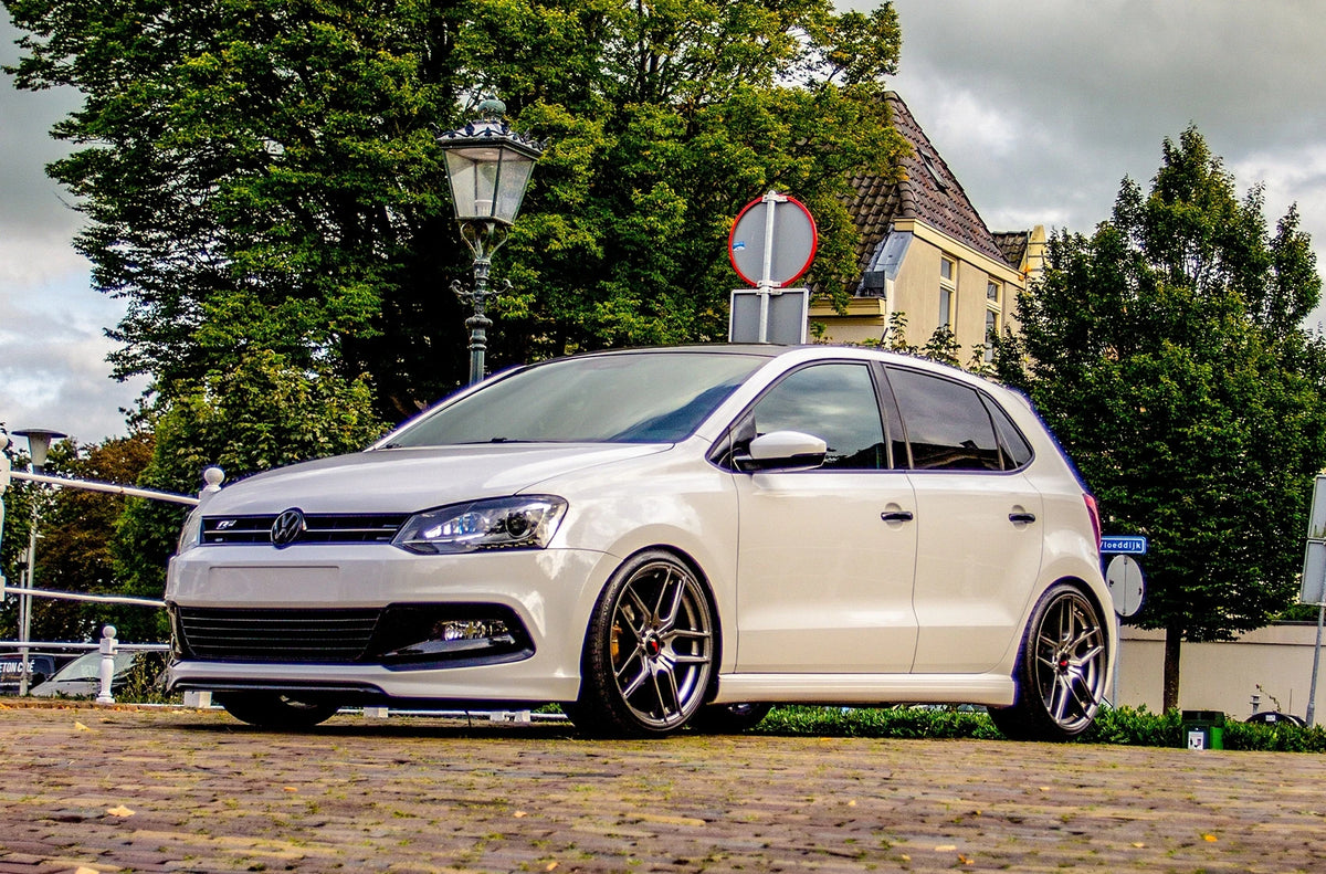 Alu kola Volkswagen Polo Japan Racing JR25 Hyper Black