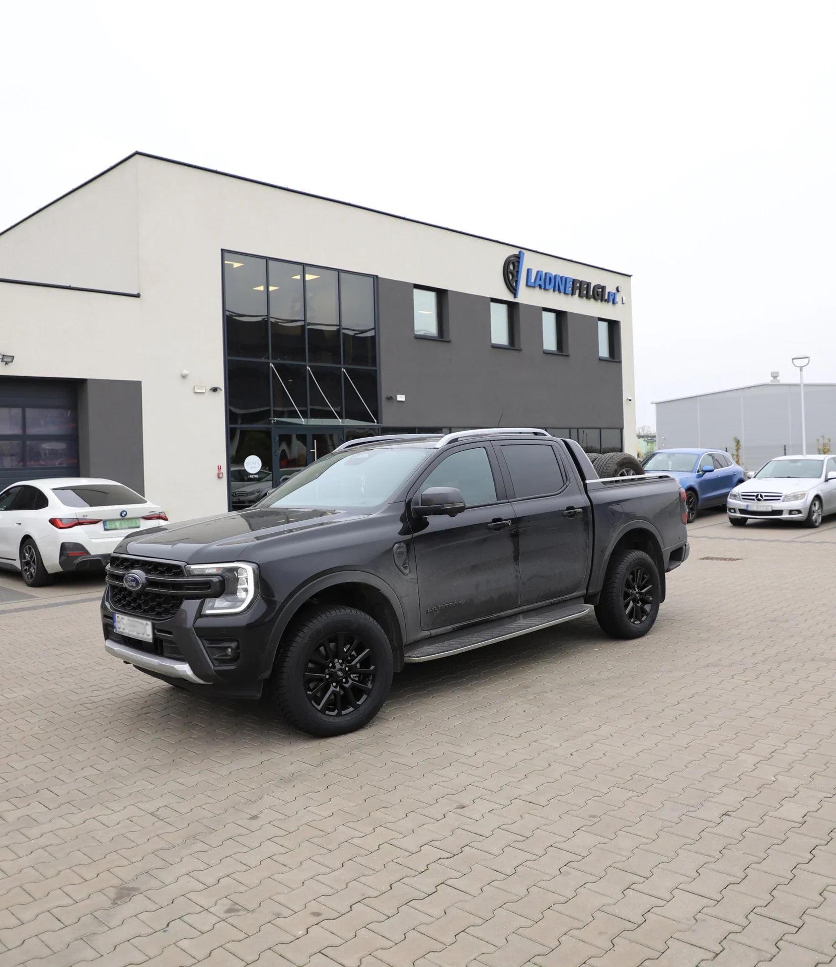Alu kola pro Toyota B1072 7.5x17 6x139.7 ET25 106.1 Black | Wheelsup.cz
