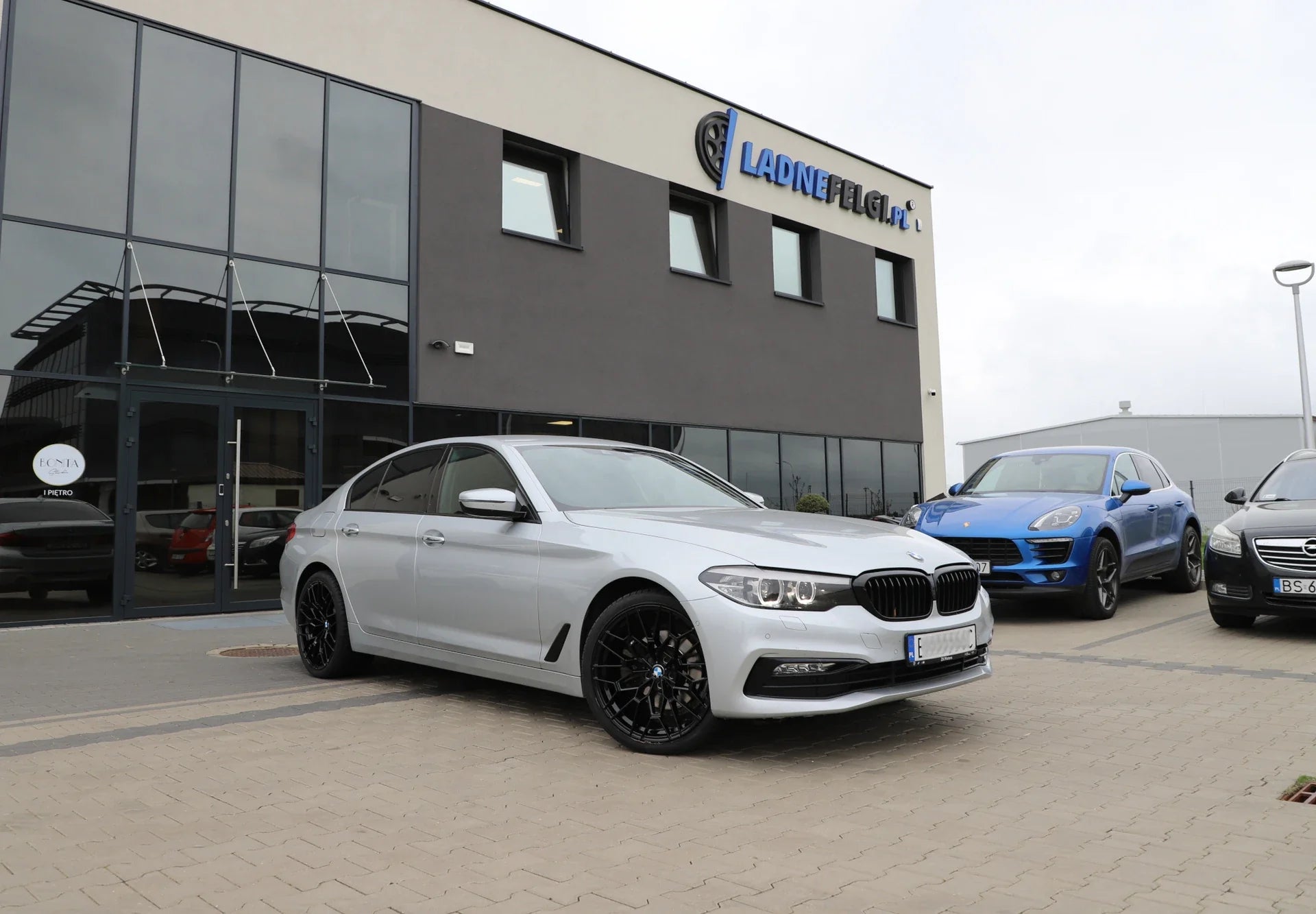 Alu kola pro BMW I0384 9.5x19 5x120 ET38 72.6 Black Half Matt | Wheelsup.cz