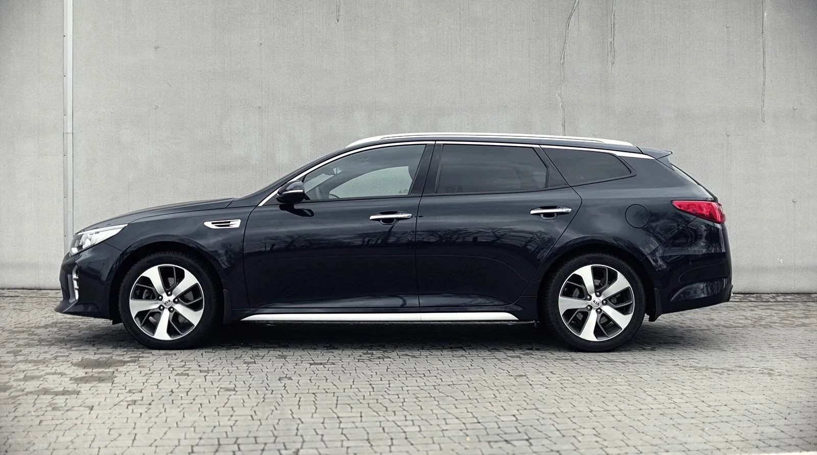Alu kola pro Kia I5390 7.5x18 5x114.3 ET52.5 67.1 Black Polished | Wheelsup.cz