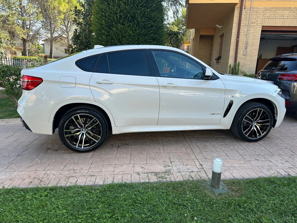 Alu kola pro BMW H0324 10.5x22 5x112 ET43 66.6 černá – na voze 1