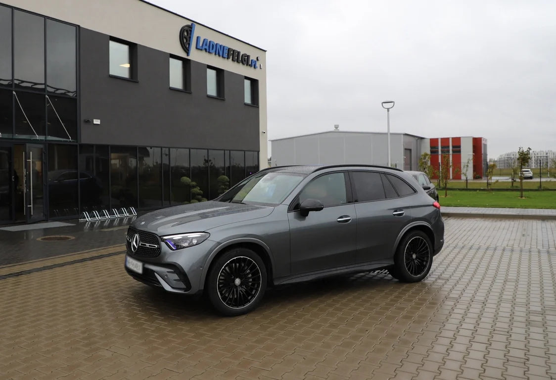 Alu kola pro Mercedes MR532 9x21 5x112 ET30 66.6 černá – na voze 7