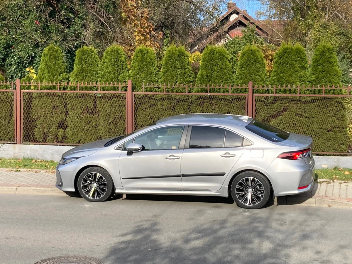 Alu kola pro Toyota B5845 7.5x17 5x114.3 ET40 60.1 černá – na voze 1