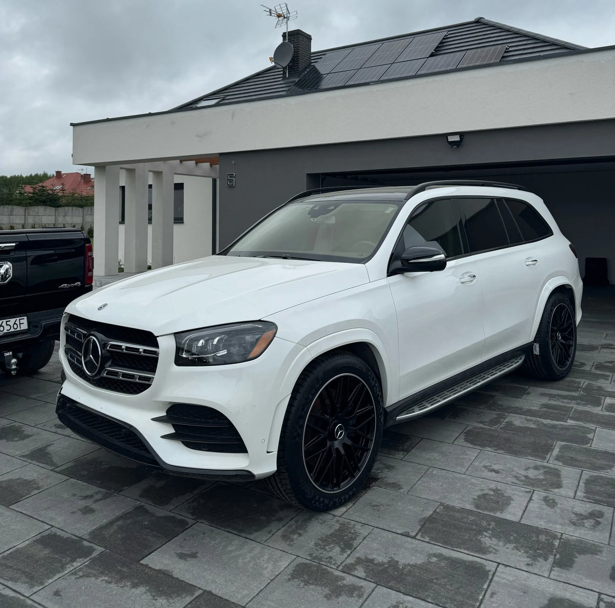 Alu kola pro Mercedes B1766 9x22 5x112 ET32 66.6 černá – na voze 2