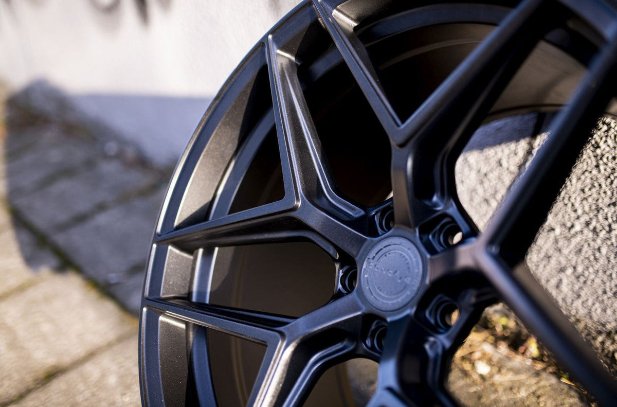 Alu kola Concaver CVR2 19x8,5 ET20-45 BLANK Carbon Graphite – detail 2