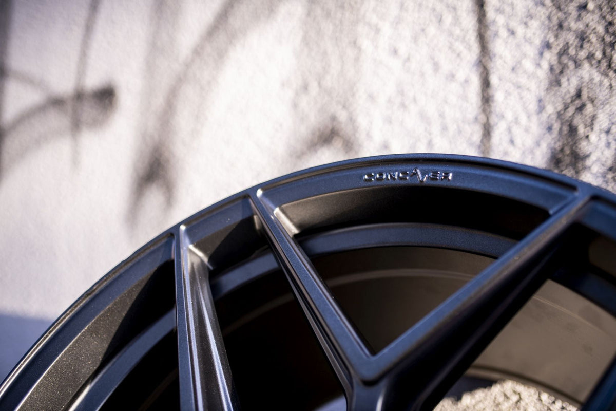 Alu kola Concaver CVR2 22x9,5 ET0-35 BLANK Carbon Graphite – detail 4