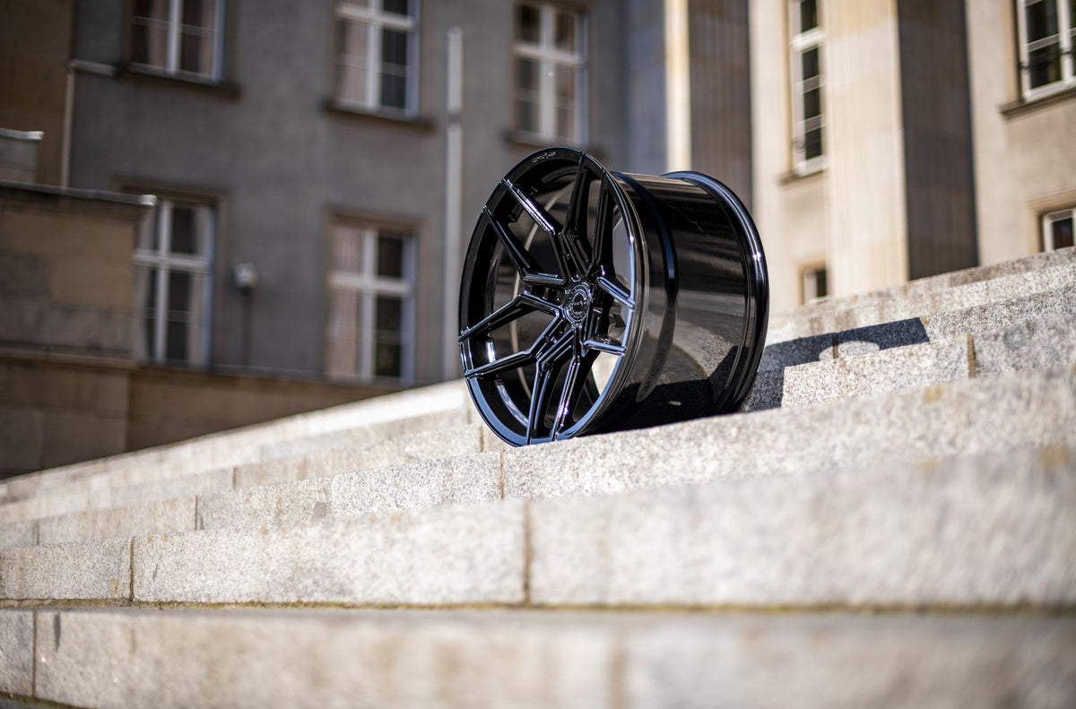 Alu kola Concaver CVR5 19x9,5 ET20-45 BLANK Platinum Black – detail 4