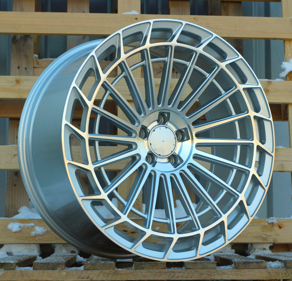 Alu kola pro Mercedes FBX162 9x22 5x112 ET32 66.6 Machined Silver