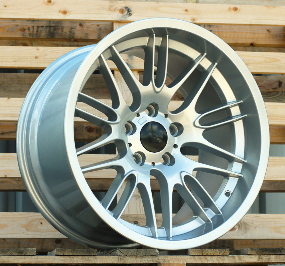 Alu kola pro BMW IN3616F 9x18 5x120 ET15 74.1 Silver Shining