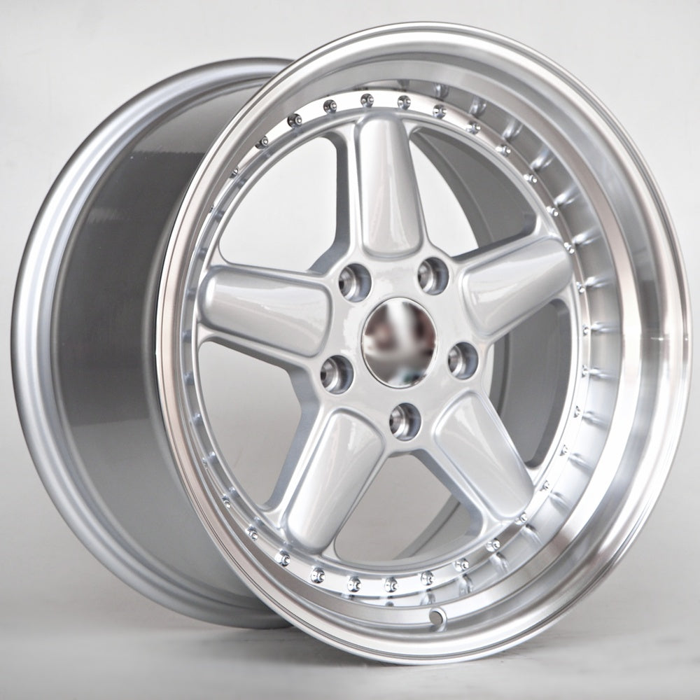 Alu kola pro BMW Kara 9x17 5x120 ET25 72,6 Silver Machined Lip Chrome Rivets