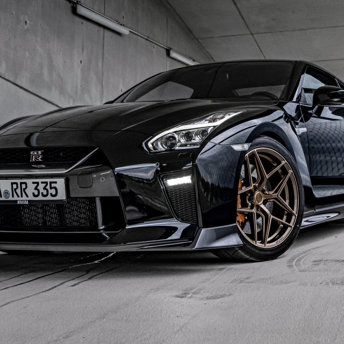 Litá kola Nissan GTR Concaver CVR2 Brushed Bronze