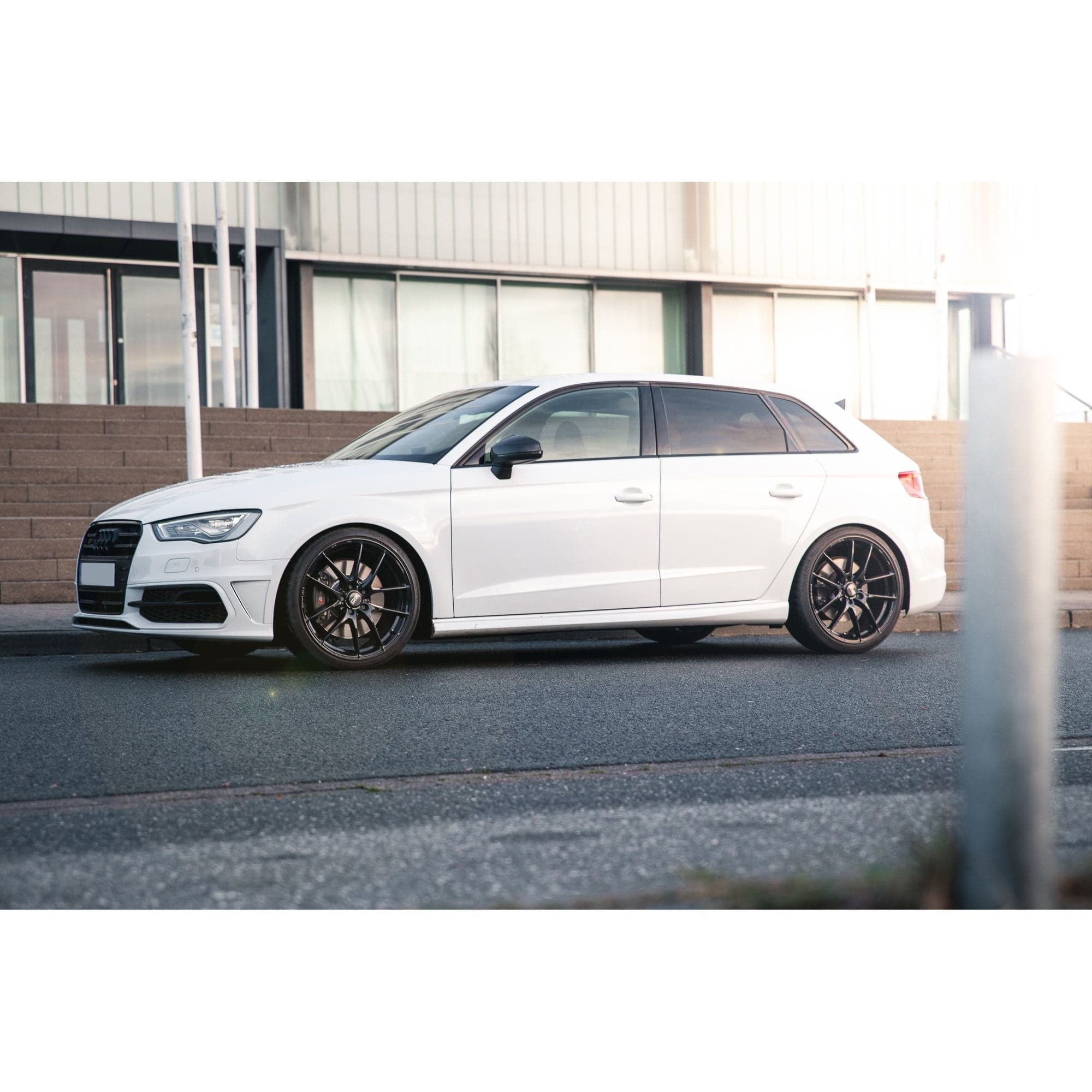 Alu kola OZ LEGGERA HLT 8x18 5x112 ET35 75 Gloss Black WheelsUp