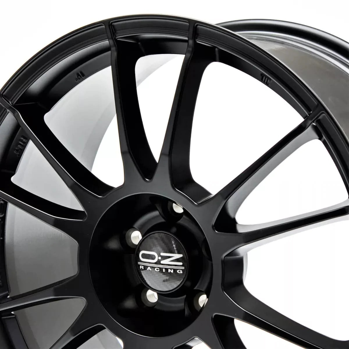Alu kola OZ ULTRALEGGERA 7x18 4x100 ET38 68 stříbrná WheelsUp