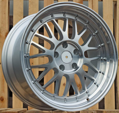 Alu kola Racing Line A1025 8x18 5x112 ET35 stříbrná, BMW WheelsUp