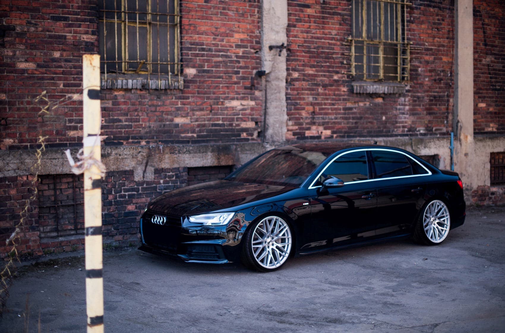 Alu kola Japan Racing JR28 18x8,5 ET40 5x120 Silver Machined Face WheelsUp